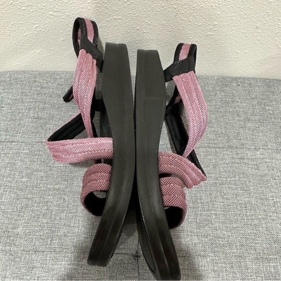 Aerothotic Hadal Adjustable Ankle Strap Sandal - Picture 7 of 11